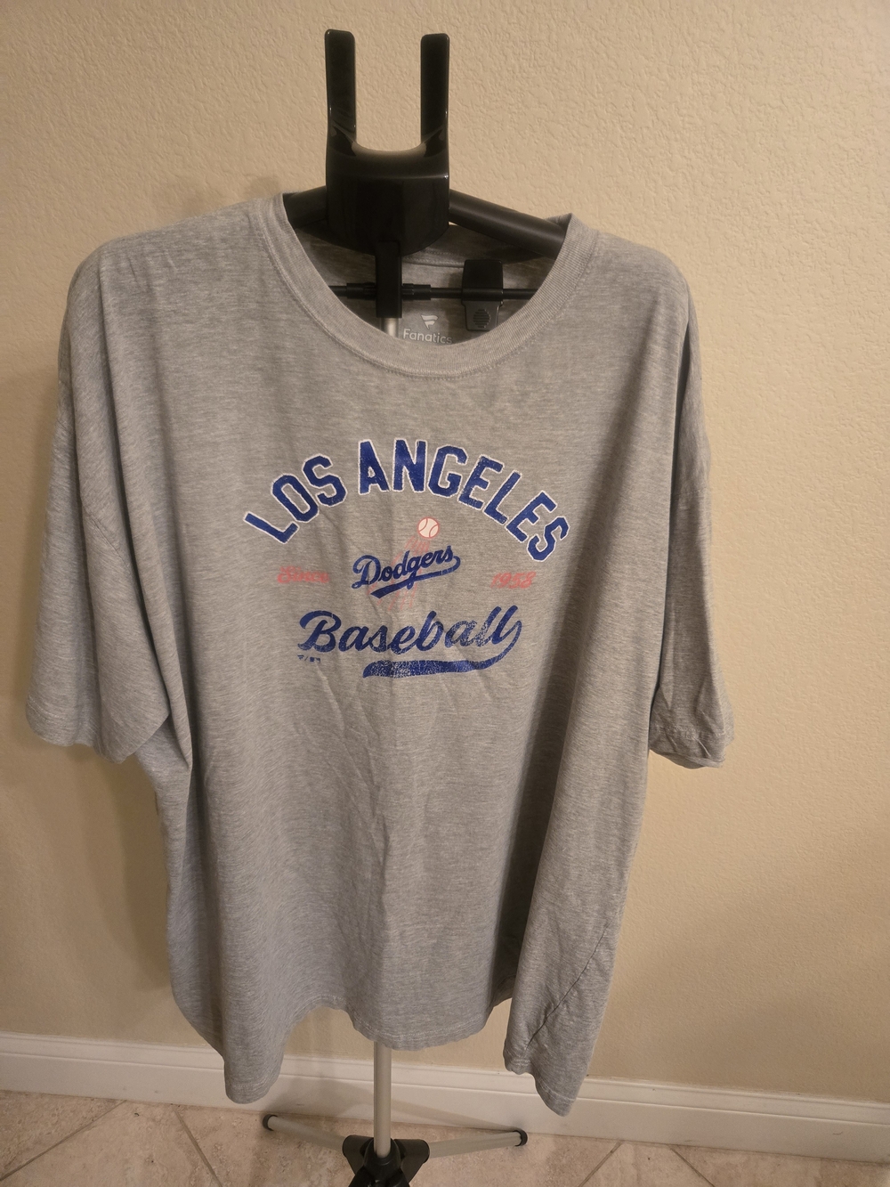 Fanatics Los Angeles Dodgers Light Gray Baseball Tee. 6XL